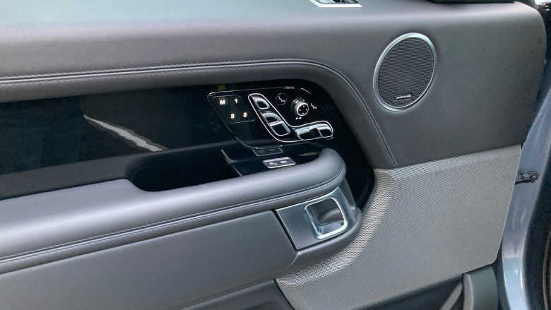 Land Rover Range Rover 4.4 SDV8 Autobiography 4dr Auto Diesel Estate